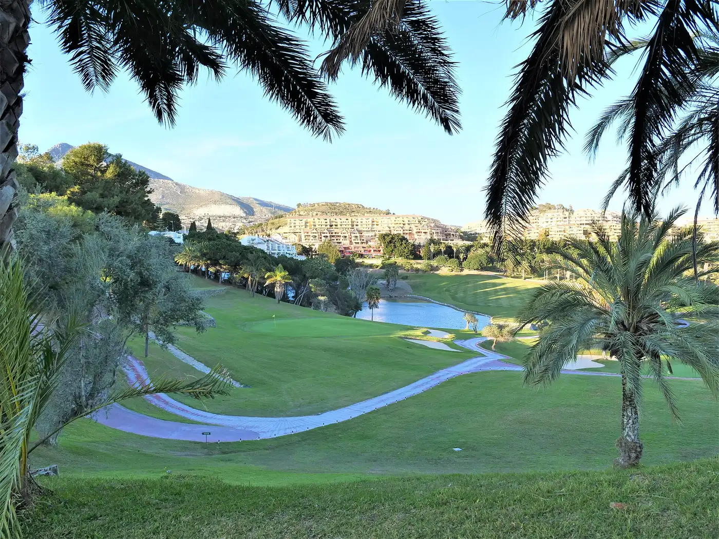 Fairway and lake at Torrequebrada golf course, Benalmádena
